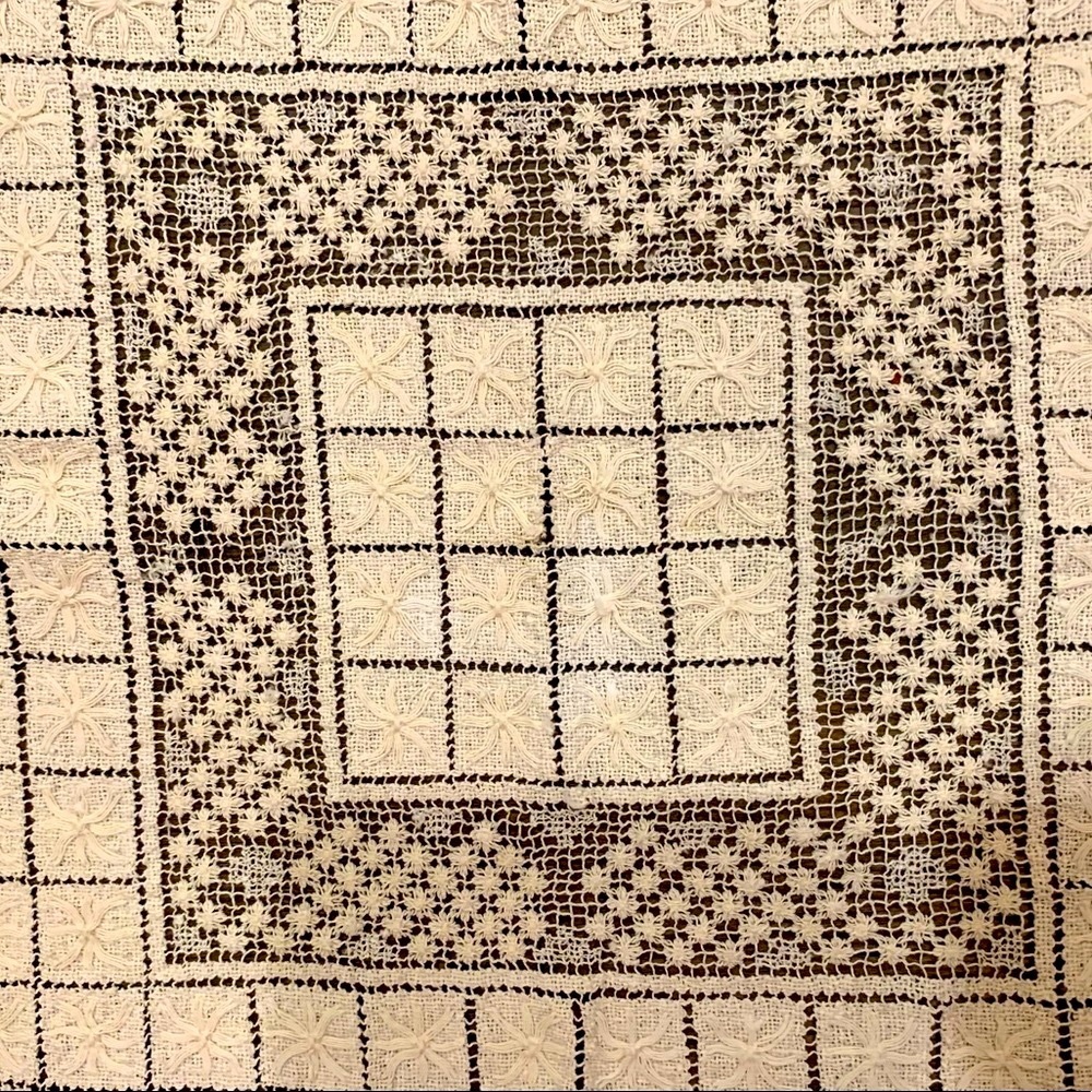Table Cloth - Picture 3 of 6